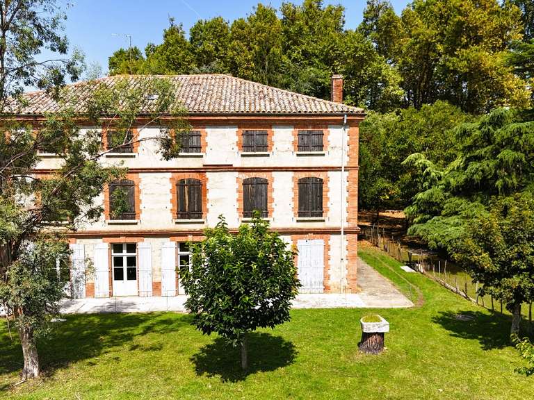 Maison Nègrepelisse - 9 chambres - 214m²