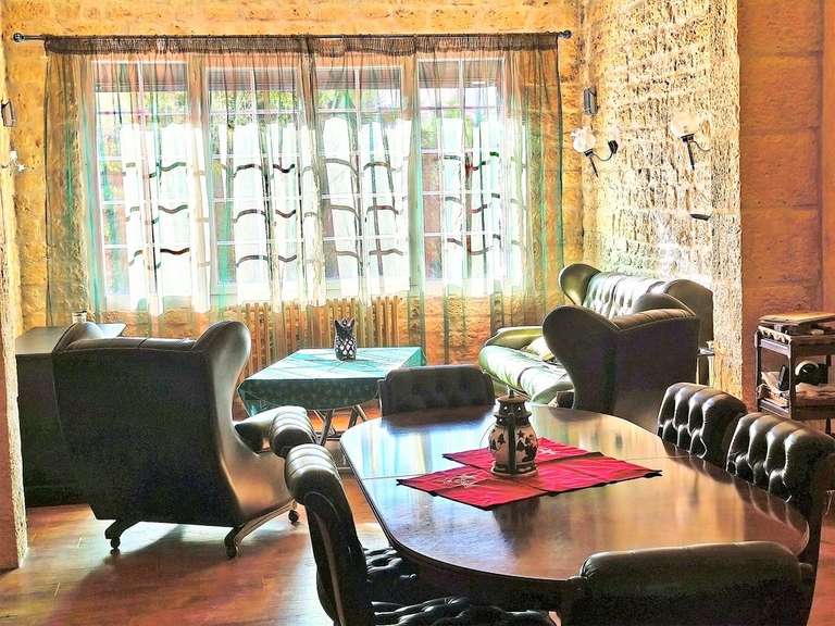 Maison Nègrepelisse - 6 chambres - 302m²