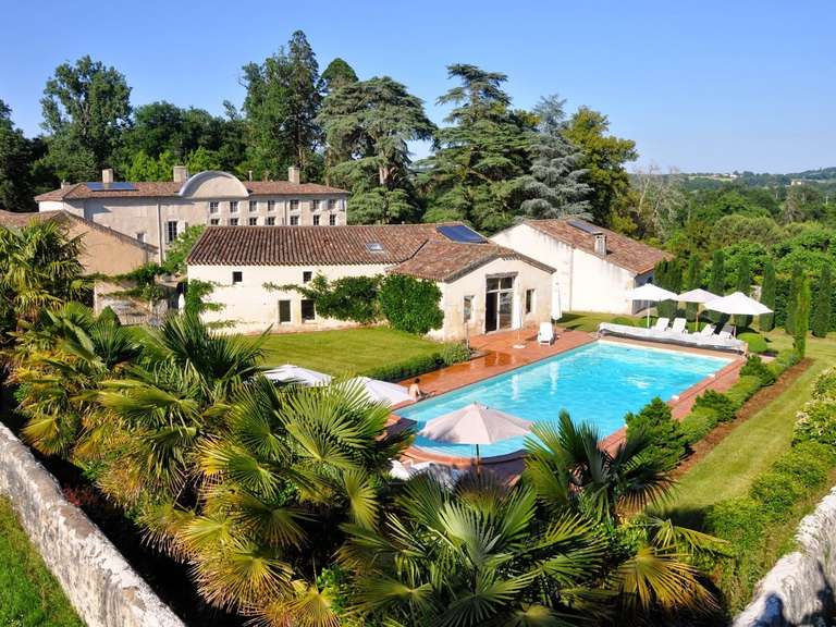 Château Nérac - 12 chambres - 936m²