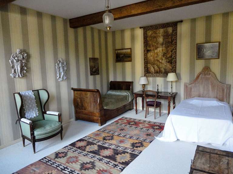 Château Nérac - 12 chambres - 936m²