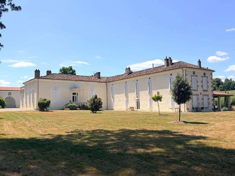 Maison Nérac - 12 chambres - 870m²