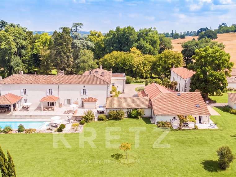 Maison Nérac - 12 chambres - 870m²