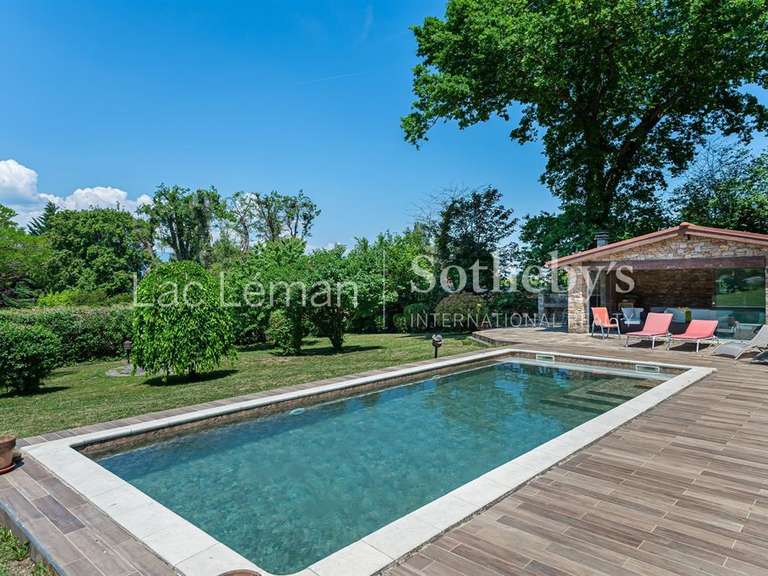 Maison Nernier - 5 chambres - 225m²