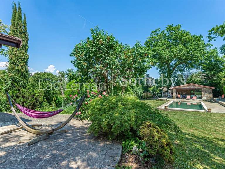 Maison Nernier - 5 chambres - 225m²