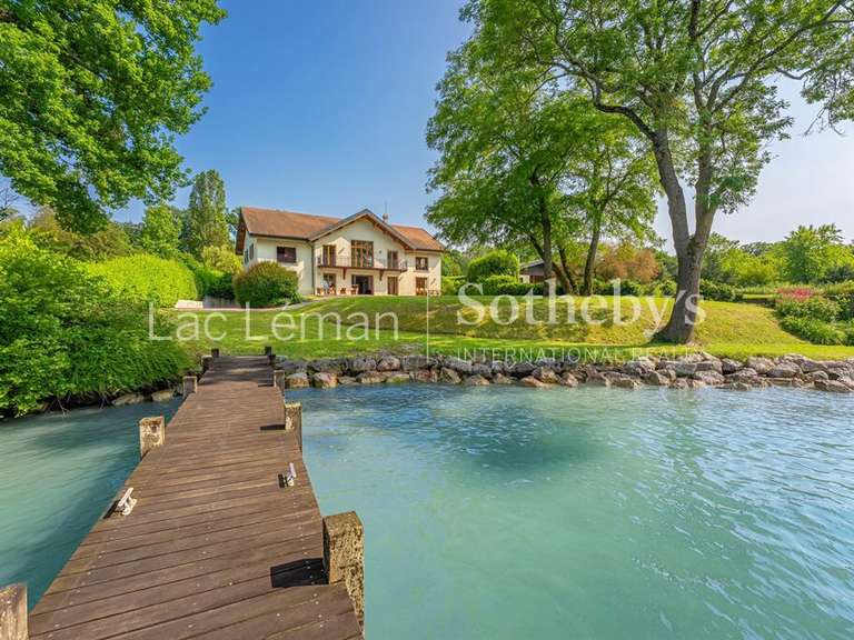 Maison Nernier - 8 chambres - 539m²