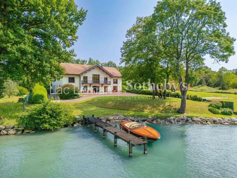 Maison Nernier - 8 chambres - 539m²
