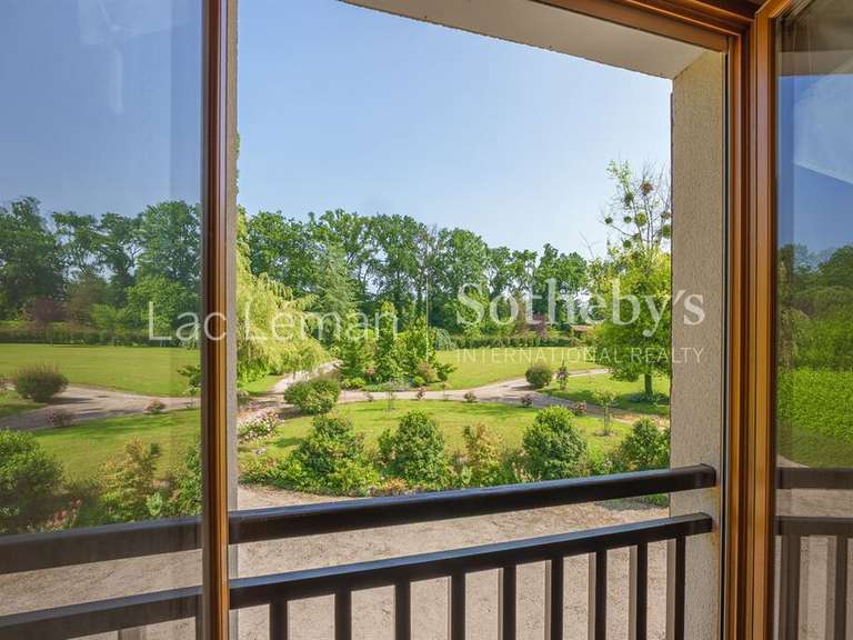 Maison Nernier - 8 chambres - 539m²