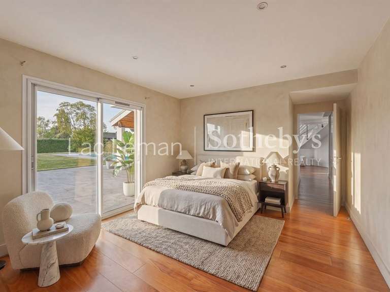 House Nernier - 5 bedrooms - 240m²