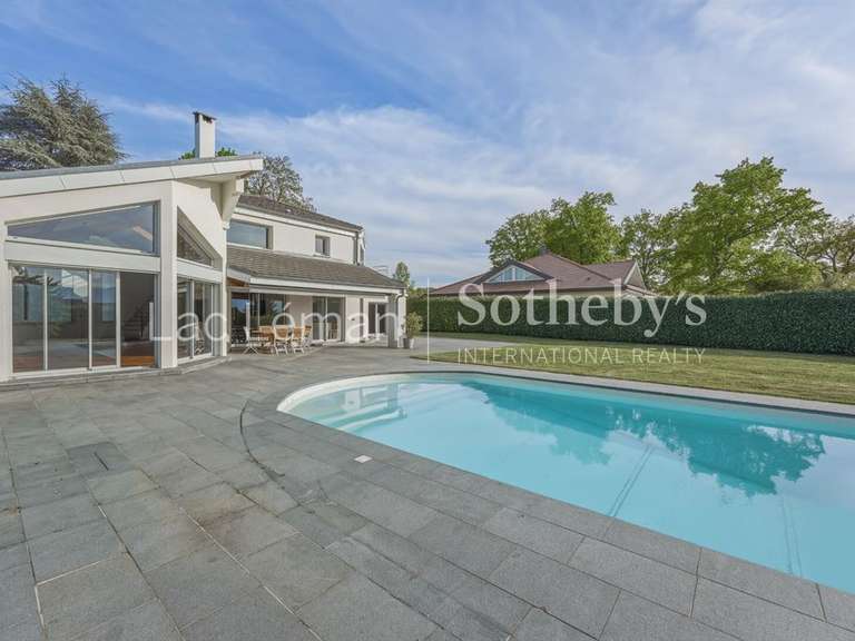 House Nernier - 5 bedrooms - 240m²