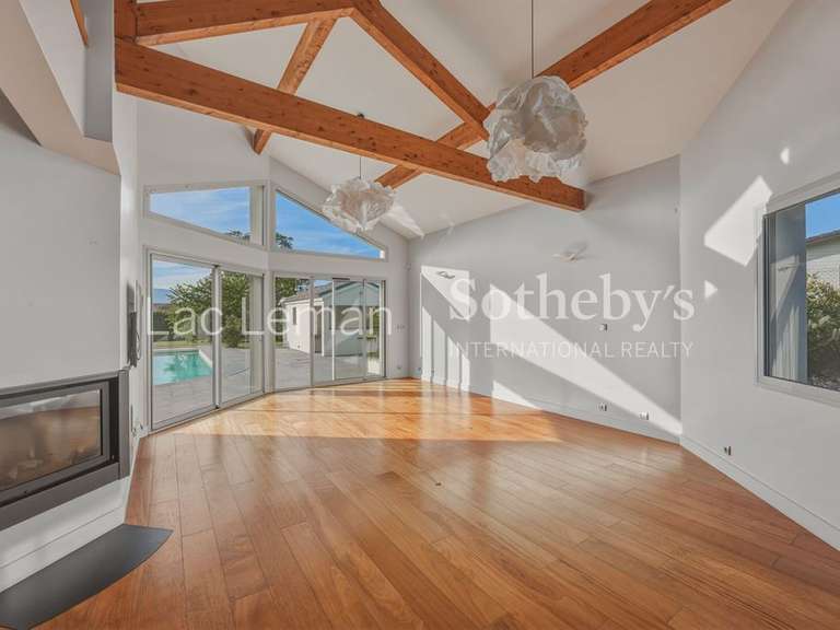 House Nernier - 5 bedrooms - 240m²