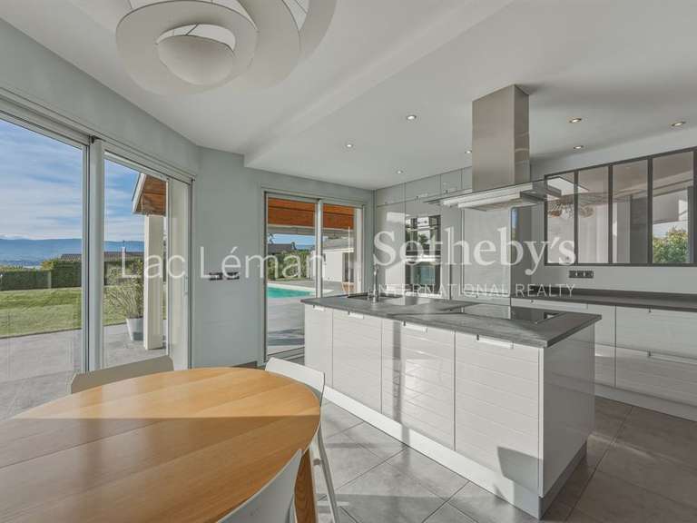 Maison Nernier - 5 chambres - 240m²