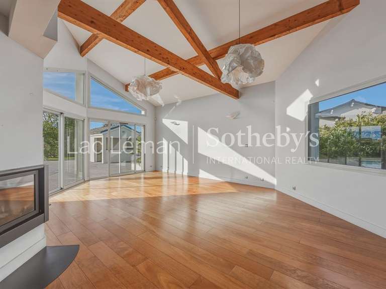 Maison Nernier - 5 chambres - 240m²