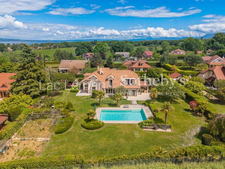House Nernier - 320m²