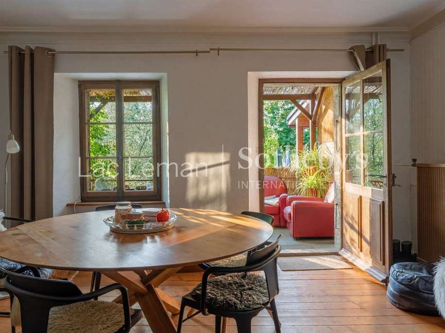 Maison Nernier