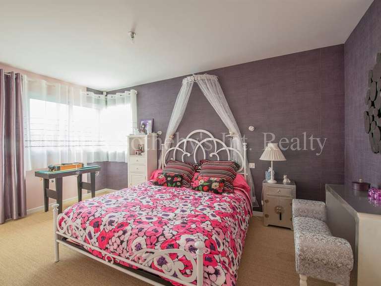 Maison Nesmy - 5 chambres - 296m²