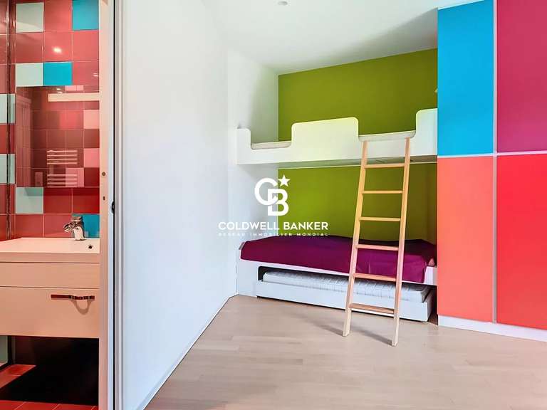 Maison Nesmy - 4 chambres - 263m²