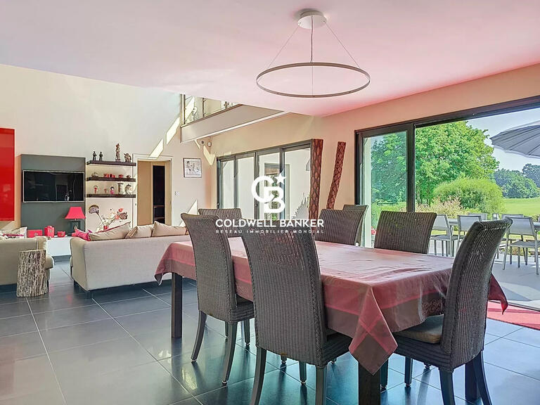 Villa Nesmy - 4 chambres - 303m²