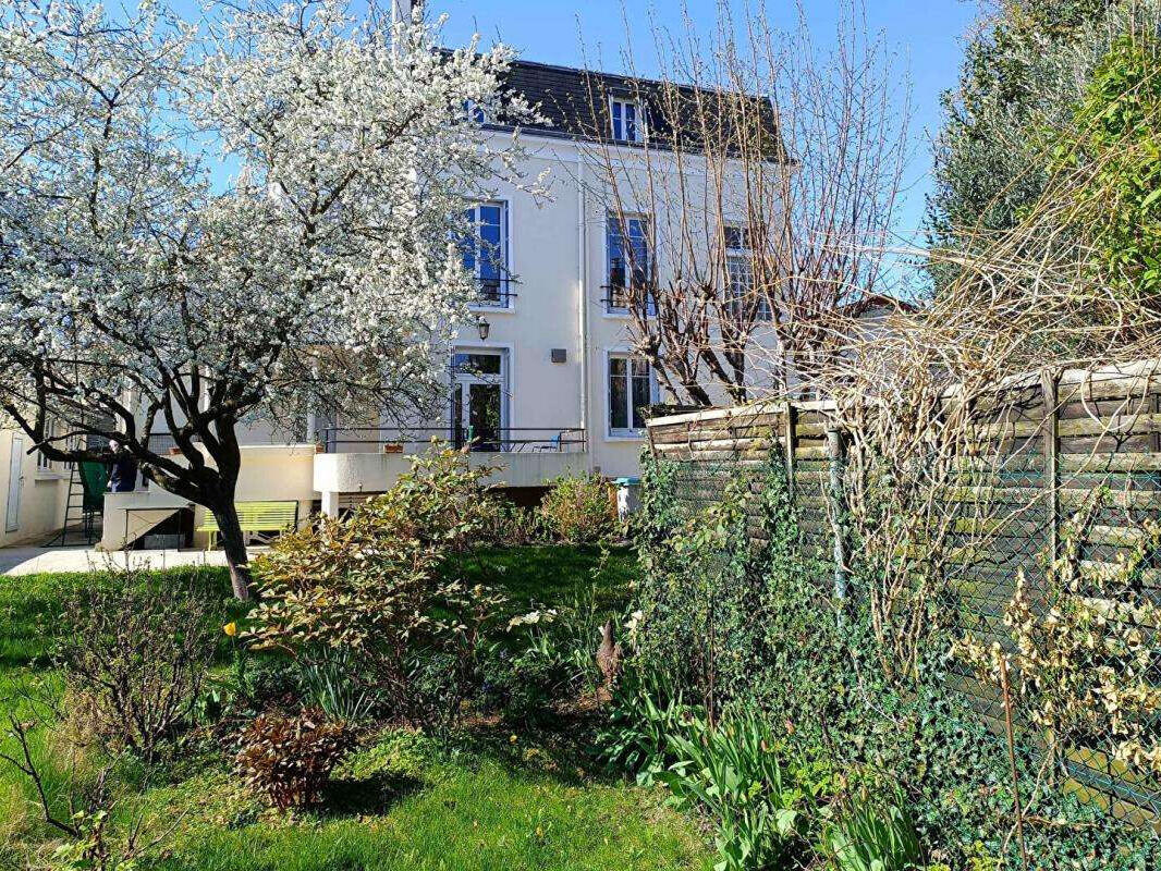 House Neuilly-Plaisance
