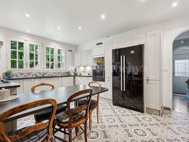 Maison Neuilly-Plaisance - 5 chambres - 200m²