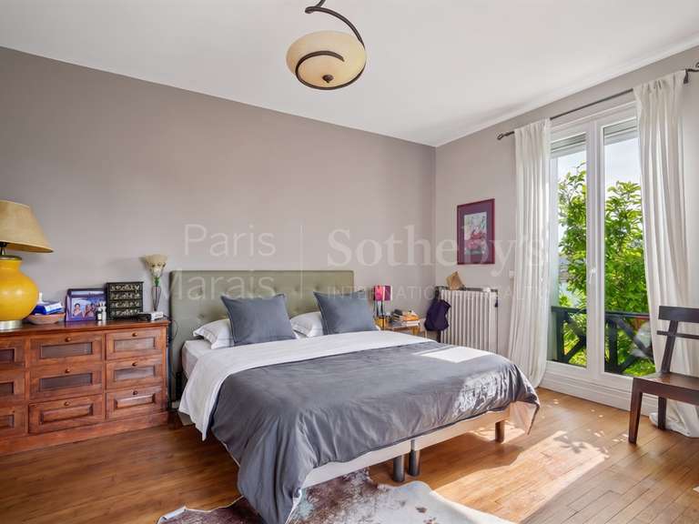 Maison Neuilly-Plaisance - 5 chambres - 231m²