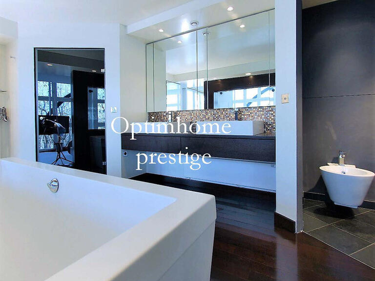 Sale Apartment Neuilly-sur-Seine - 3 bedrooms