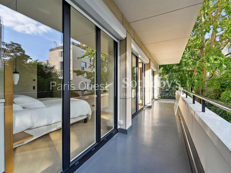 Rent Apartment Neuilly-sur-Seine - 3 bedrooms