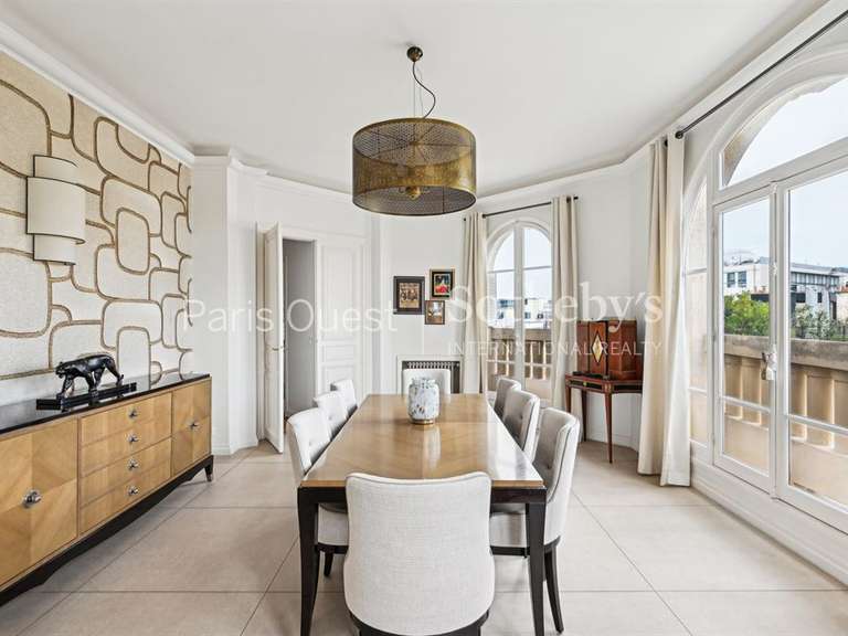 Appartement Neuilly-sur-Seine - 3 chambres - 245m²