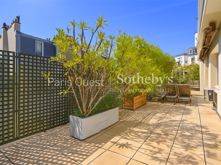 Apartment Neuilly-sur-Seine - 4 bedrooms - 184m²