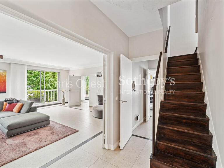 Apartment Neuilly-sur-Seine - 4 bedrooms - 195m²