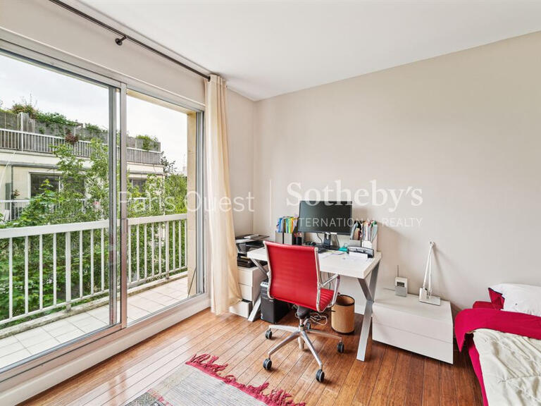 Apartment Neuilly-sur-Seine - 4 bedrooms - 195m²