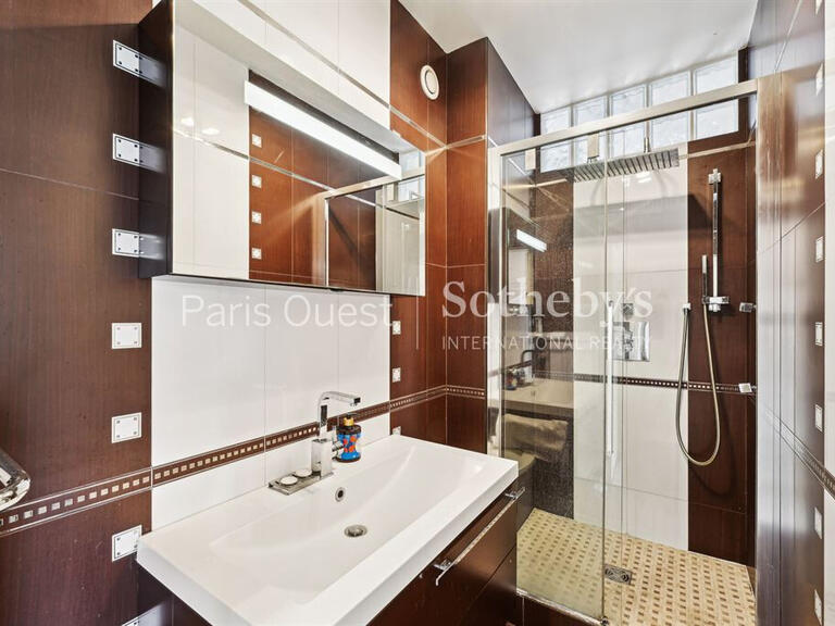 Apartment Neuilly-sur-Seine - 4 bedrooms - 195m²