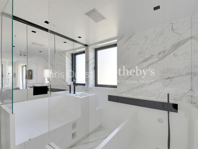 Apartment Neuilly-sur-Seine - 4 bedrooms - 176m²