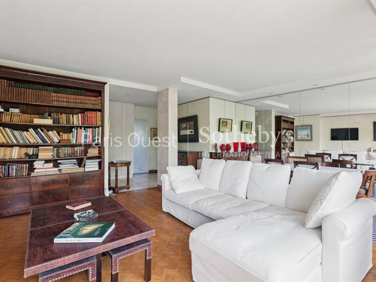 Apartment Neuilly-sur-Seine - 2 bedrooms - 102m²