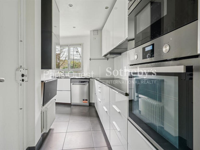 Apartment Neuilly-sur-Seine - 2 bedrooms - 92m²