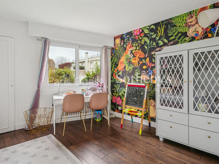 Apartment Neuilly-sur-Seine - 2 bedrooms - 92m²