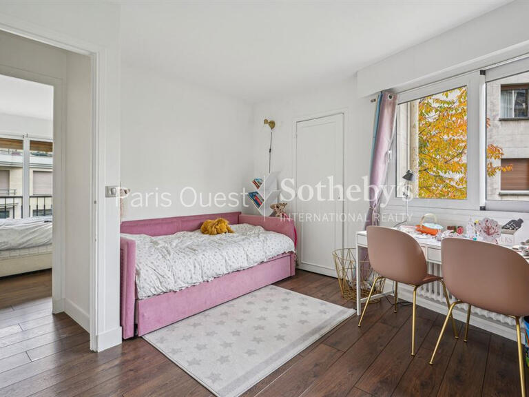 Apartment Neuilly-sur-Seine - 2 bedrooms - 92m²
