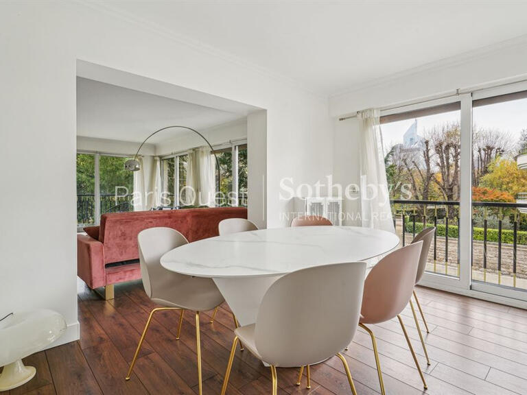 Apartment Neuilly-sur-Seine - 2 bedrooms - 92m²