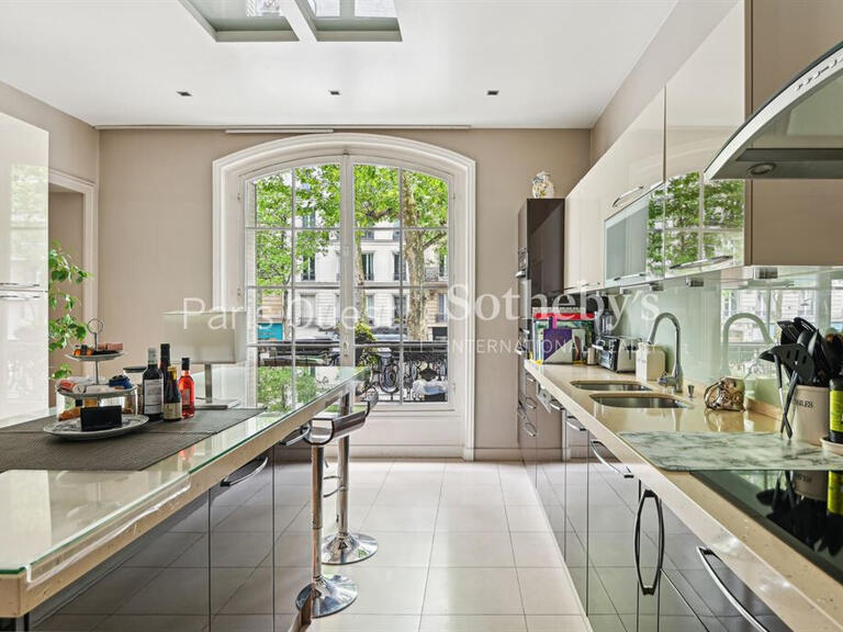 Apartment Neuilly-sur-Seine - 4 bedrooms - 210m²