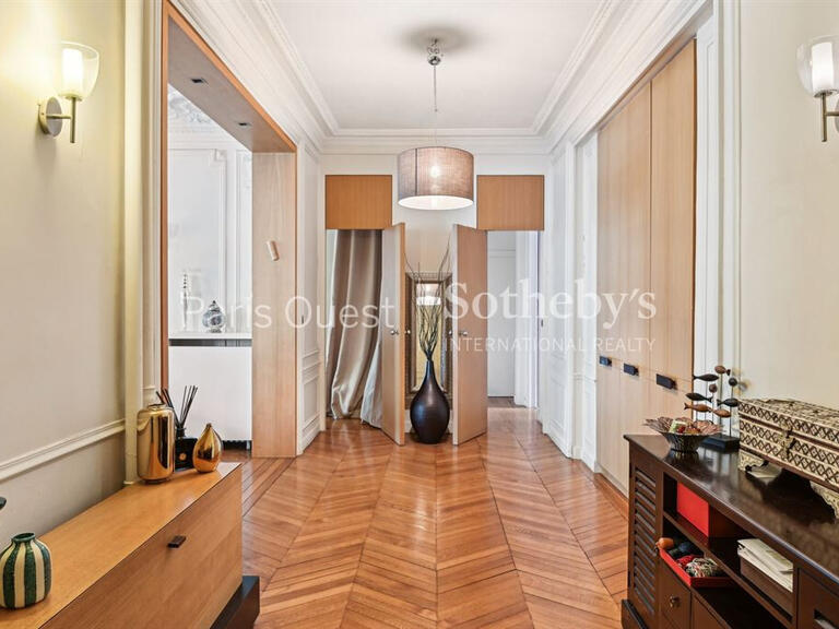 Apartment Neuilly-sur-Seine - 4 bedrooms - 210m²