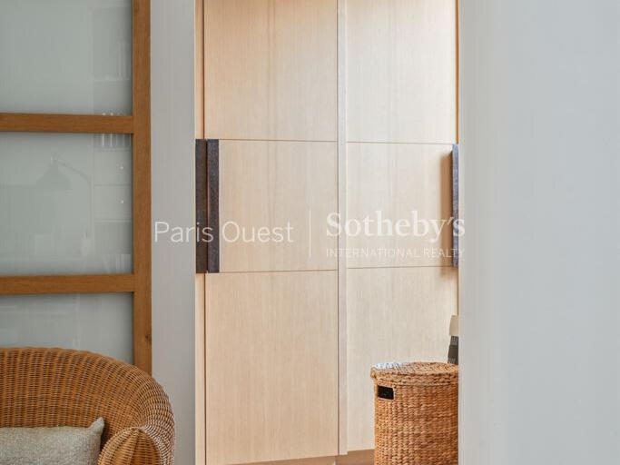 Apartment Neuilly-sur-Seine - 4 bedrooms - 210m²
