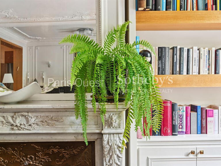 Apartment Neuilly-sur-Seine - 4 bedrooms - 210m²