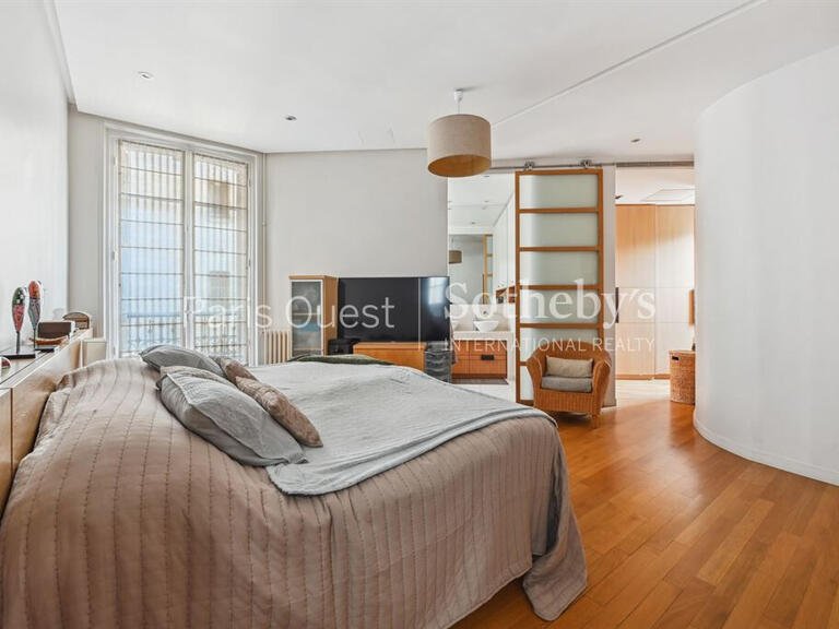 Apartment Neuilly-sur-Seine - 4 bedrooms - 210m²