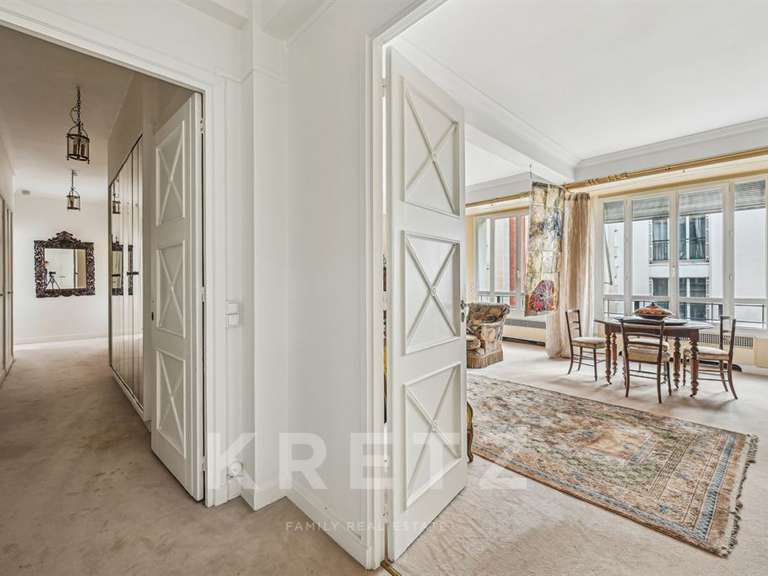 Apartment Neuilly-sur-Seine - 2 bedrooms - 145m²