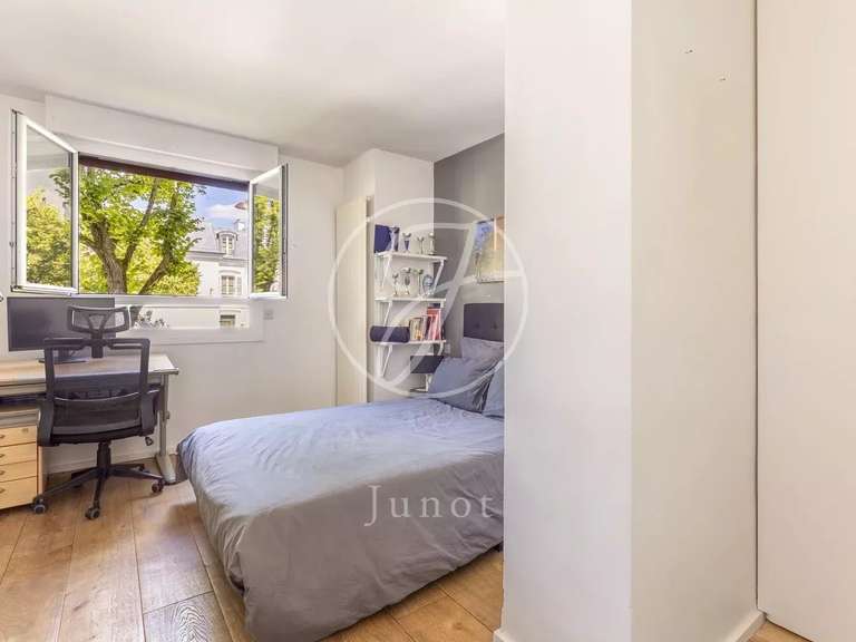 Apartment Neuilly-sur-Seine - 4 bedrooms - 197m²