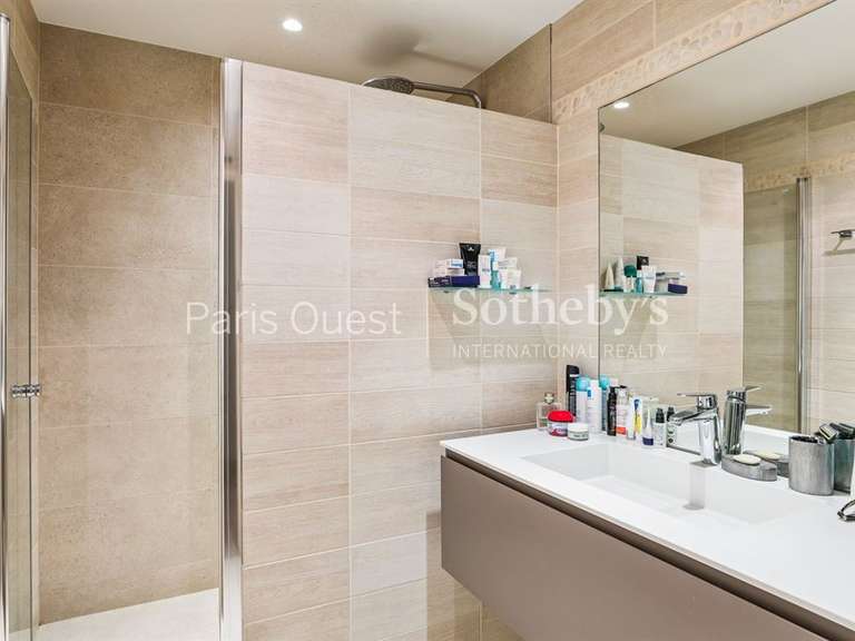Appartement Neuilly-sur-Seine - 5 chambres - 215m²