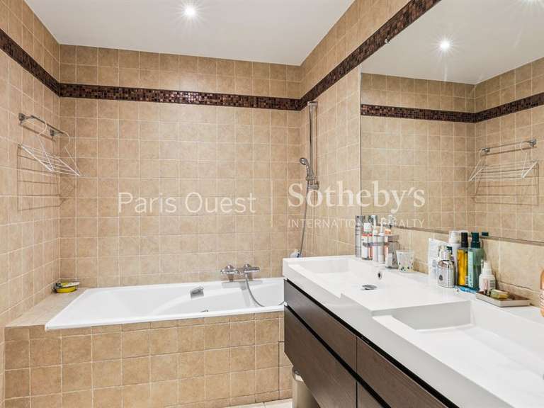 Appartement Neuilly-sur-Seine - 5 chambres - 215m²