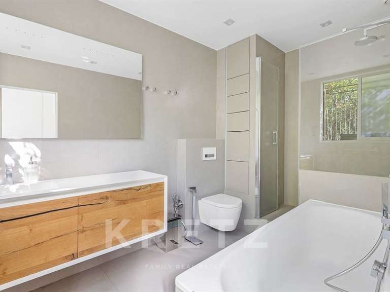 Apartment Neuilly-sur-Seine - 4 bedrooms - 226m²