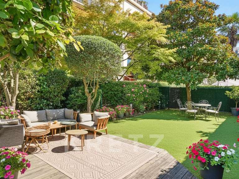 Apartment Neuilly-sur-Seine - 4 bedrooms - 226m²