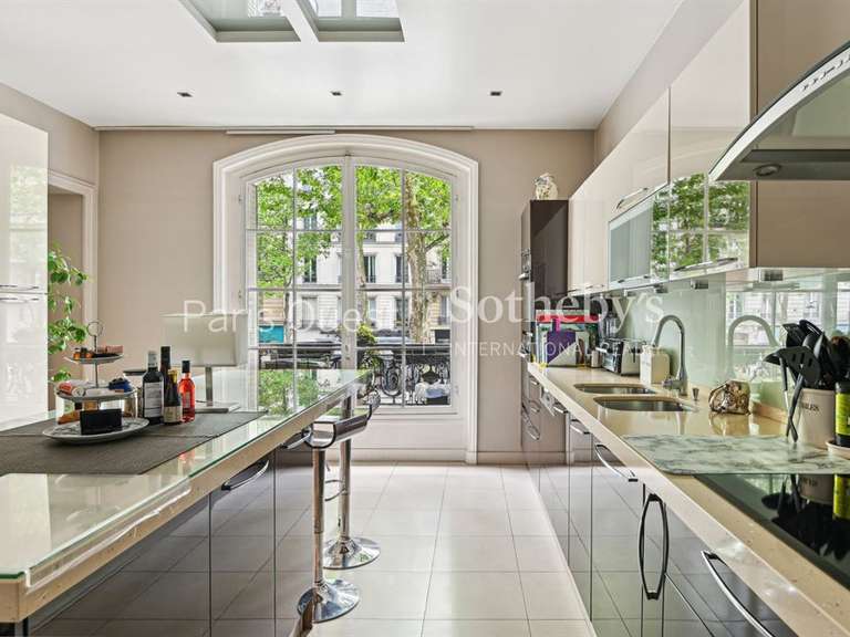 Appartement Neuilly-sur-Seine - 4 chambres - 210m²