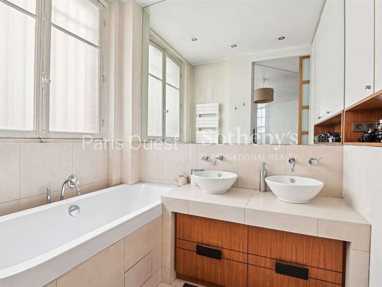 Appartement Neuilly-sur-Seine - 4 chambres - 210m²